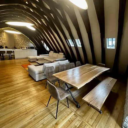 Les Arches Пуатье